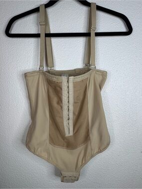 Bellefit Cheekster Corset